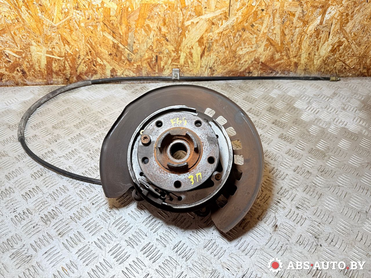 ступица задняя правая Volkswagen Touareg 1 поколение 2006, 3.0 л., BKS, дизель, АКПП, внедорожник 5 дв., полный привод, 7L0609721A, 7L0505436B - фото №1