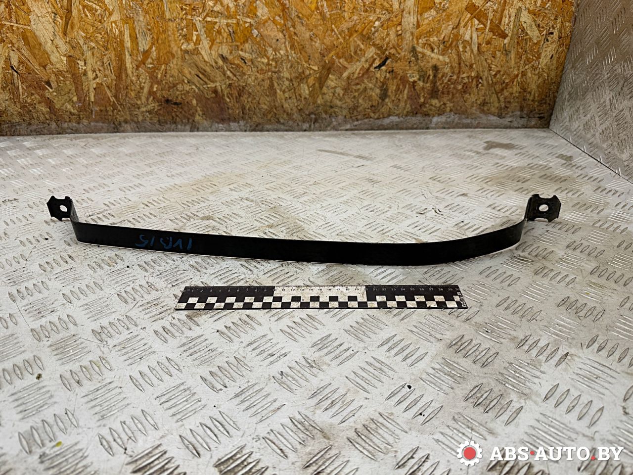 крепление бака топливного Volkswagen Touareg 1 поколение 2006, 2.5 л., BAC, дизель, МКПП, внедорожник 5 дв., 7L0201392 - фото №1