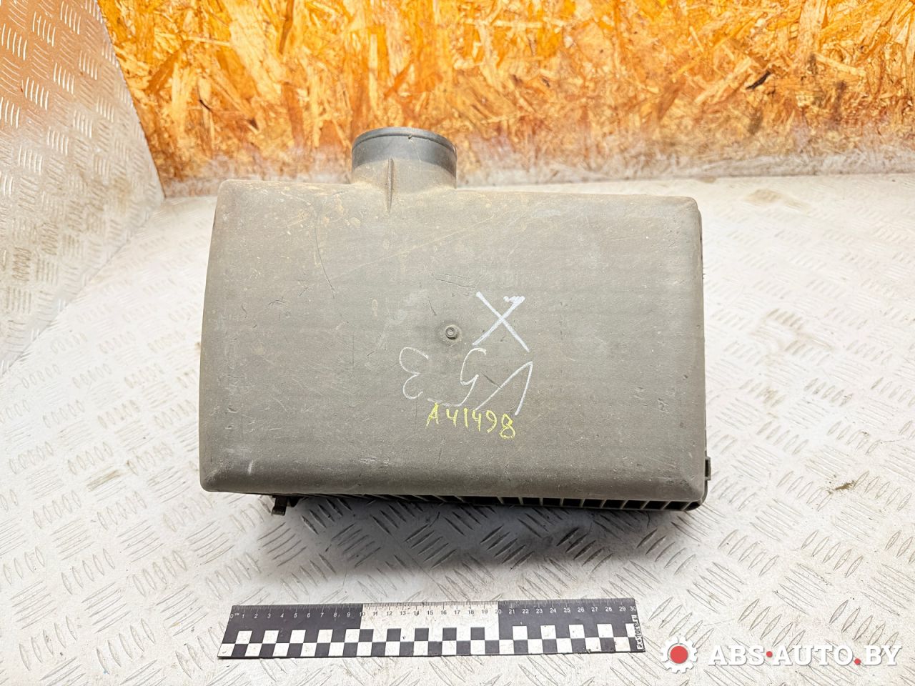 корпус воздушного фильтра Mitsubishi Pajero 3 поколение 2002, 3.2 л., дизель, МКПП, внедорожник 3 дв., полный привод, MR404721 - фото №1