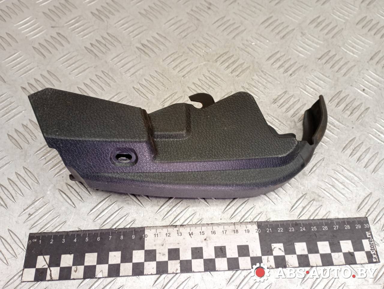 пластик (накладка) сиденья Volvo XC90 1 поколение 2005, 2.4 л., D 5244 T, дизель, АКПП, внедорожник 5 дв., полный подключаемый привод, правый руль, 8665813 - фото №1