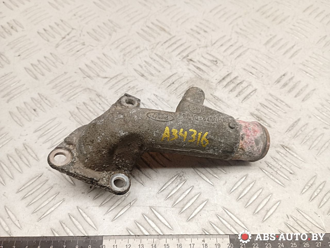 фланец (тройник) системы охлаждения Ford Transit 7 поколение 2007, 2.4 л., дизель, МКПП, микроавтобус, 6C1Q8250AA - фото №1