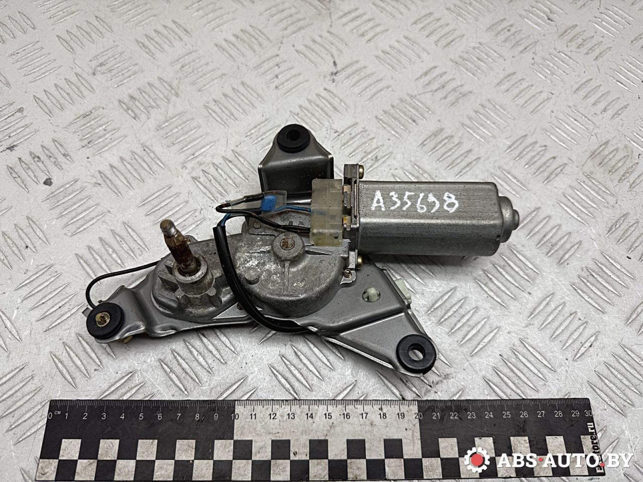 моторчик заднего стеклоочистителя (дворника) Mazda 6 GG 2003, 2.0 л., бензин, МКПП, правый руль, GJ6J67450A, 8496000030 - фото №1