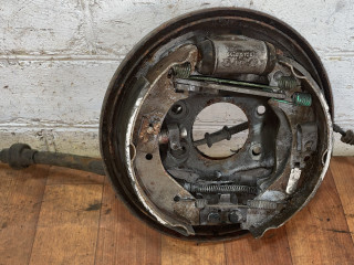 защитный кожух тормозного механизма Rover 200 Series 2 поколение 1993