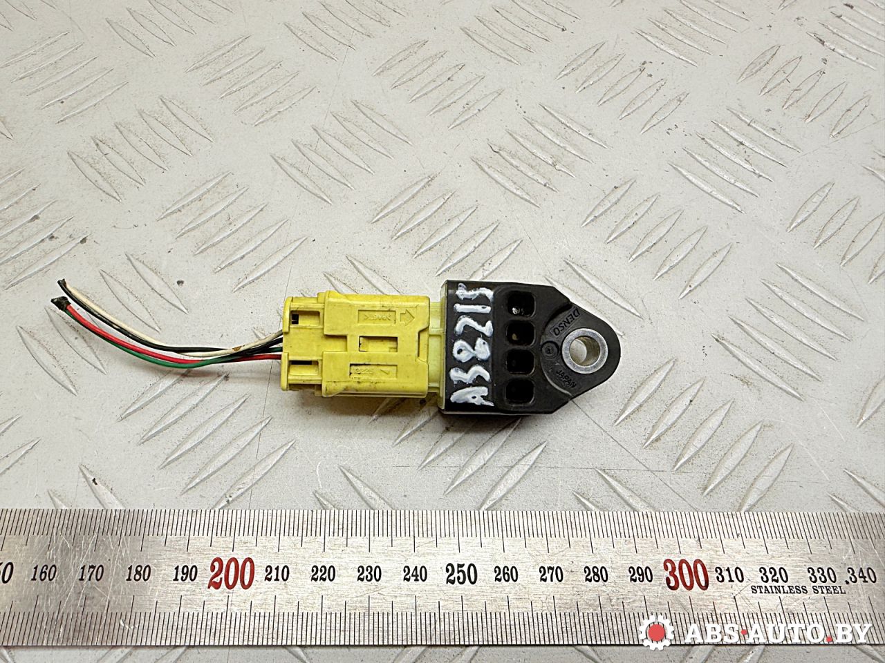 датчик удара Toyota RAV4 3 поколение (XA30) 2007, 2.2 л., 2AD-FTV, дизель, МКПП, внедорожник 5 дв., 8983142010 - фото №1