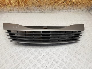 решетка радиатора Renault Laguna 2 поколение 2001, 1.9 л., F9Q 750, дизель, МКПП, хетчбэк 5 дв., 8200012581
