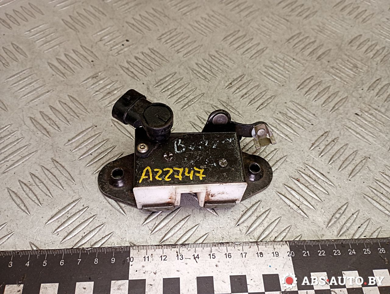 замок багажника Chrysler Voyager 3 поколение 1998, 4687595 - фото №1