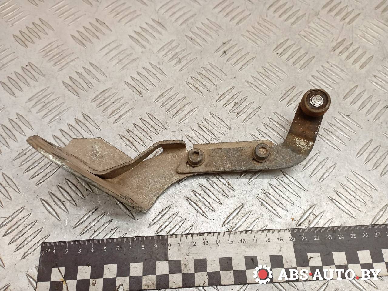 ролик двери сдвижной IVECO Daily 4 поколение 2009, 2.3 л., дизель, МКПП, фургон, 107117E6 - фото №1