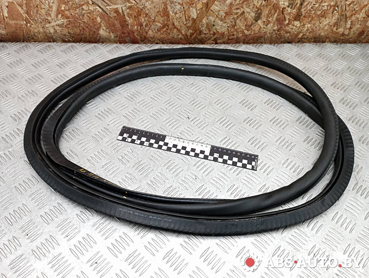 уплотнитель двери BMW 7 серия F01/F02 F01 2009, 4.4 л., бензин, АКПП, 7177999 - фото №1