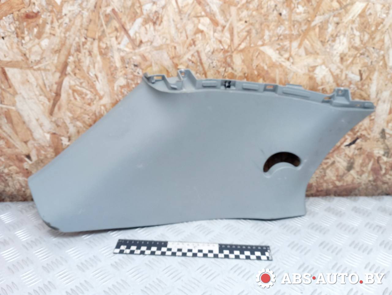 обшивка стойки задней левой Kia Sorento 2 поколение 2010, 2.2 л., дизель, МКПП, полный привод, правый руль, 858542P200 - фото №1