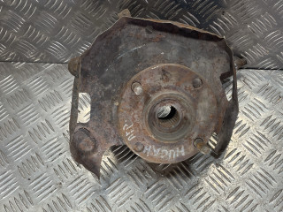 ступица передняя правая Nissan Primera P11 1999