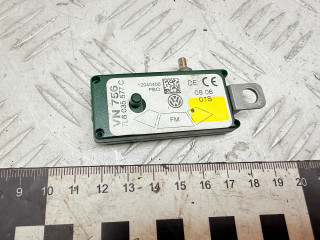 усилитель антенны Volkswagen Touareg 1 поколение 2006, 3.0 л., BKS, дизель, АКПП, внедорожник 5 дв., полный привод, 7L6035577C