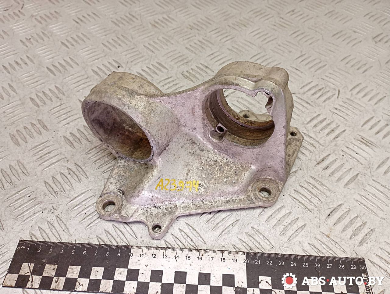 кронштейн полуоси Peugeot 806 1 поколение 1998, 2.1 л., дизель, 14721870 - фото №1