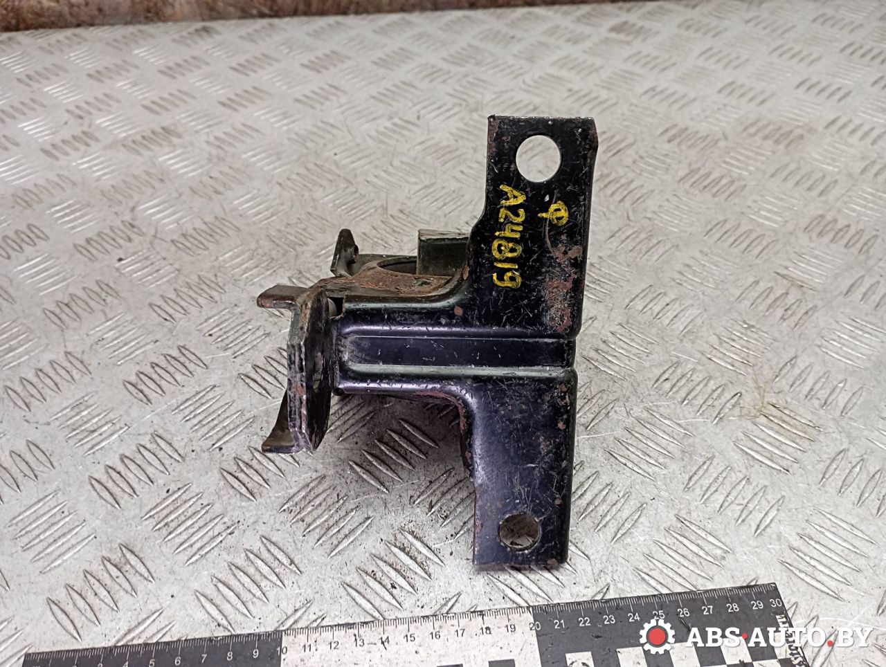 подушка крепления КПП Ford Mondeo 2 поколение 1998, 1.8 л., дизель, 97BB7M124AA, 93BB7M124AJ - фото №1