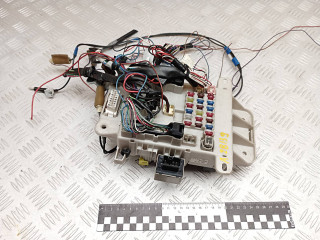 блок предохранителей Toyota RAV4 2 поколение (XA20) 2003, 2.0 л., 1CD-FTV, дизель, МКПП, внедорожник 5 дв., 8273142010