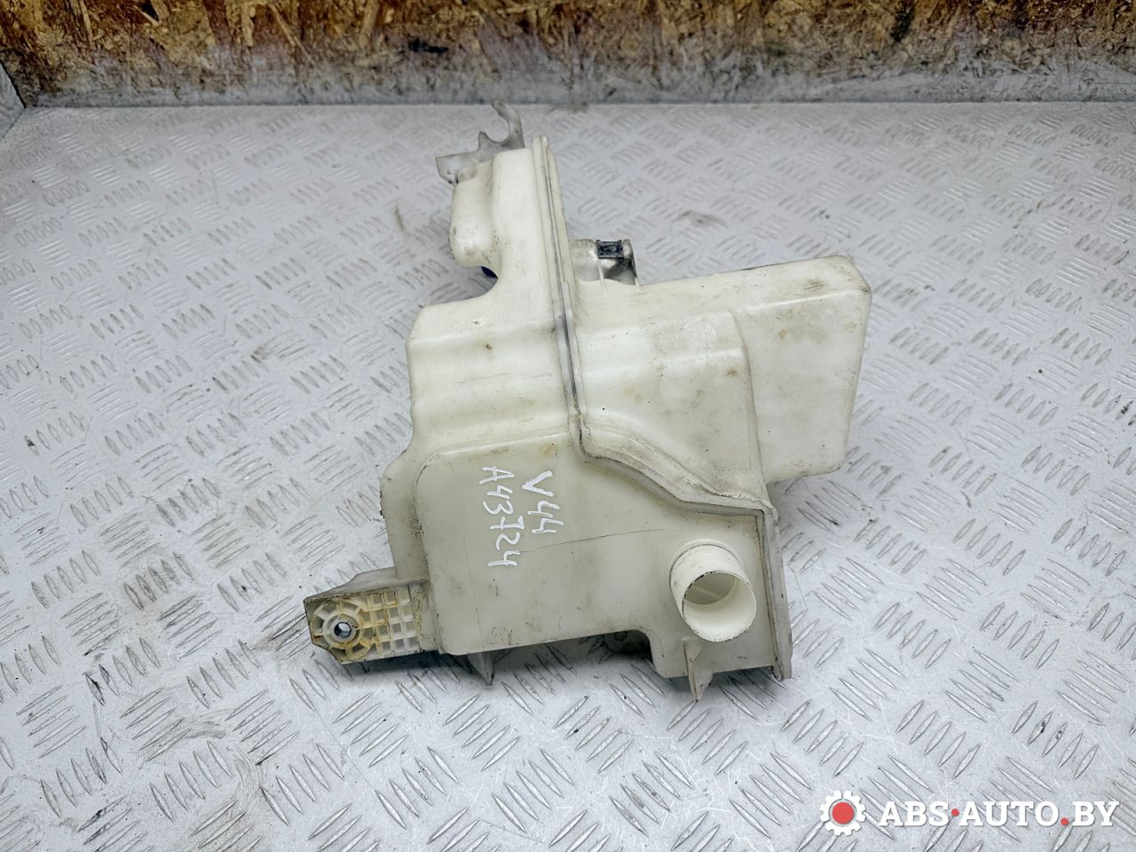 бачок омывателя Volkswagen Passat B6 2007, 2.0 л., BMP, дизель, МКПП, универсал, 3C0955453Q, 3C0955453P - фото №1