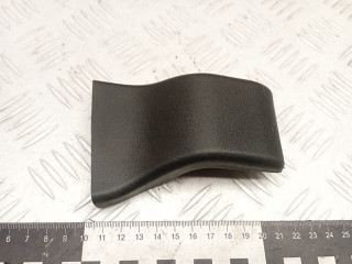 накладка петли багажника левая Volkswagen Passat B6 2009, 2.0 л., дизель, МКПП, универсал, 3C9827351B