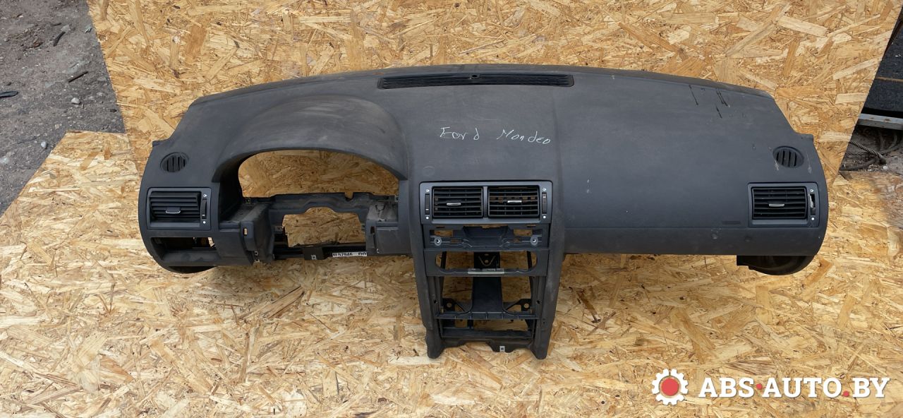 панель передняя салона (торпедо) Ford Mondeo 3 поколение 2003, 1S7H18A612A - фото №1