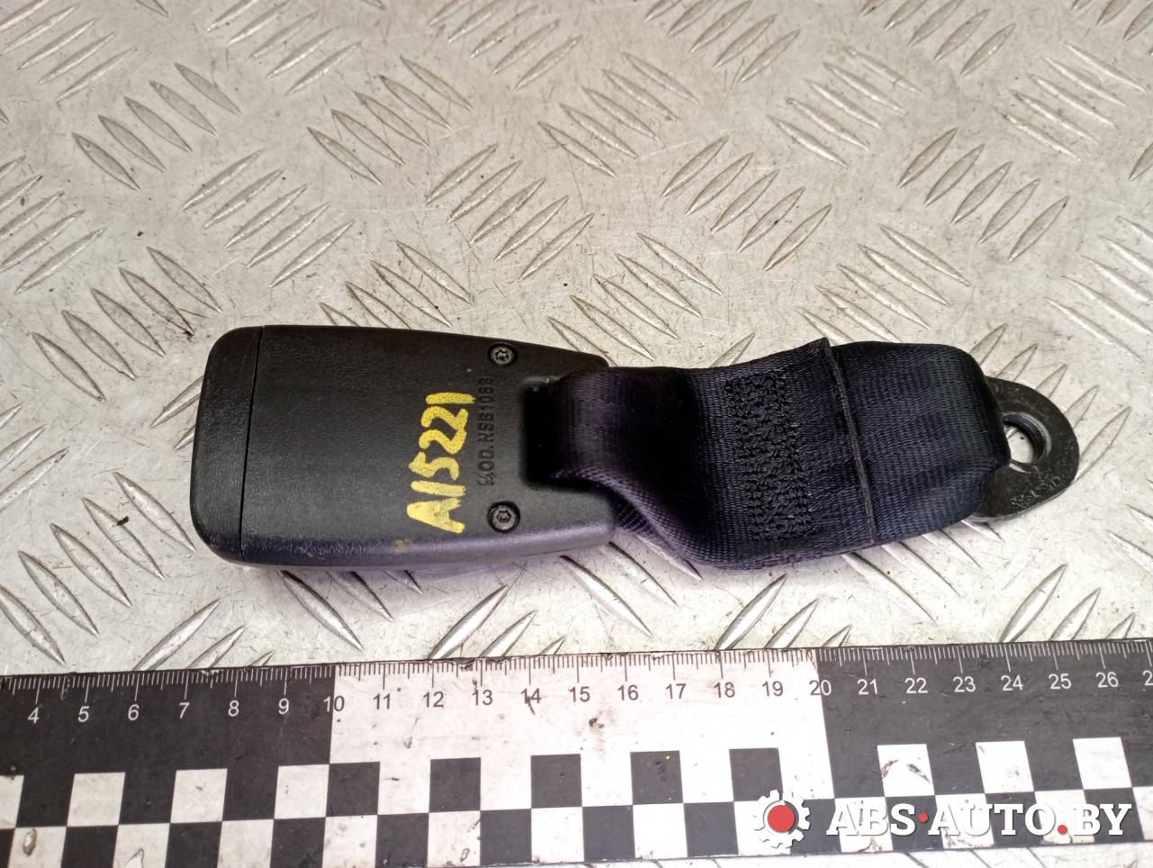 замок ремня безопасности Peugeot 4007 1 поколение 2009, 2.2 л., дизель, МКПП, полный подключаемый привод, правый руль, NSB1053 - фото №1