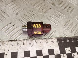 датчик детонации Renault Megane 1 поколение 1998, 1.6 л., бензин, МКПП, 7700732262, 7700866055, 6001543613, 7700735564, 8200639103, 8200680689, 91159930, 93198199, 22060BN700, 22060000QA, 2206000Q0A, 2206000Q0B, 2206000QAA, 4408303, 4433885, 1864084A00, 1864084A00000, 1864084A01, 1864084A01000, 1864084A02, 1864084A02000, 2576015A