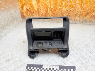 Декоративная накладка центральной консоли Mitsubishi Pajero 3 поколение 2002, 3.2 л., дизель, МКПП, внедорожник 3 дв., полный привод, MR402651