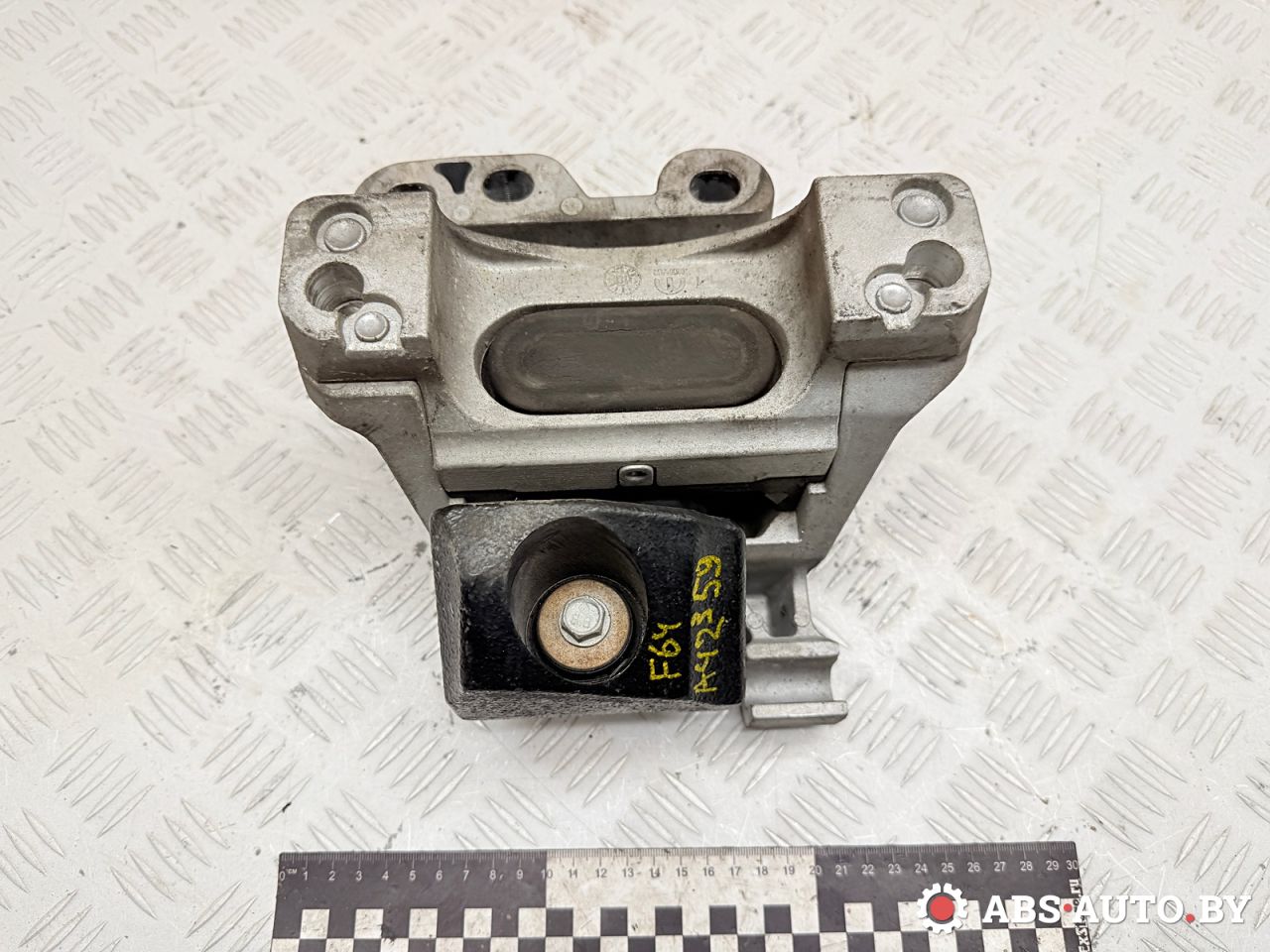 подушка крепления двигателя Jeep Cherokee 5 поколение 2016, 2.0 л., EBT, дизель, АКПП, внедорожник 5 дв., 68141400AF - фото №1