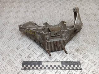 кронштейн двигателя Renault Safrane 1 поколение 1996, 3.0 л., бензин, 7700599523