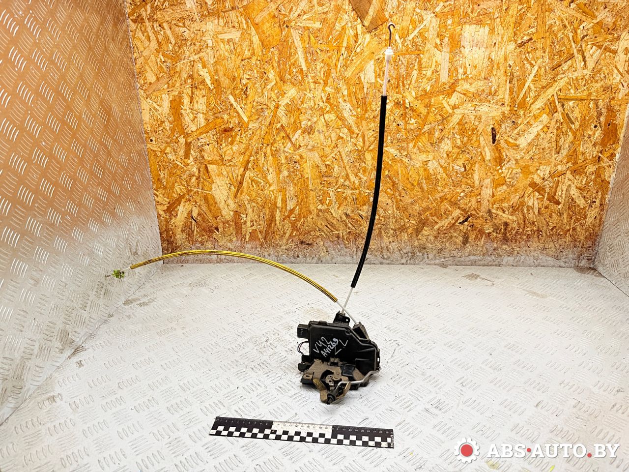 замок двери задней левой Audi A6 4B/C5 1997, 1.9 л., AFN, дизель, МКПП, седан, 4B0839015G, 4B0839015B - фото №1