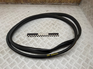 уплотнитель двери Opel Vectra B 1997, 2.0 л., Y 20 DTL, дизель, МКПП