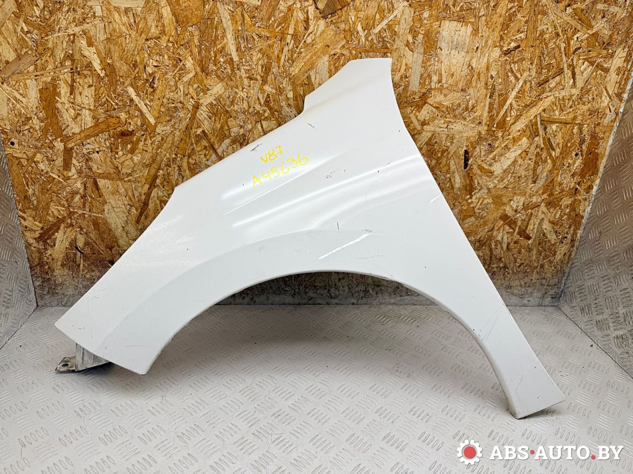 крыло переднее левое Peugeot 207 1 поколение 2006, 1.6 л., 9HZ (DV6TED4), дизель, МКПП, хетчбэк 5 дв. - фото №1