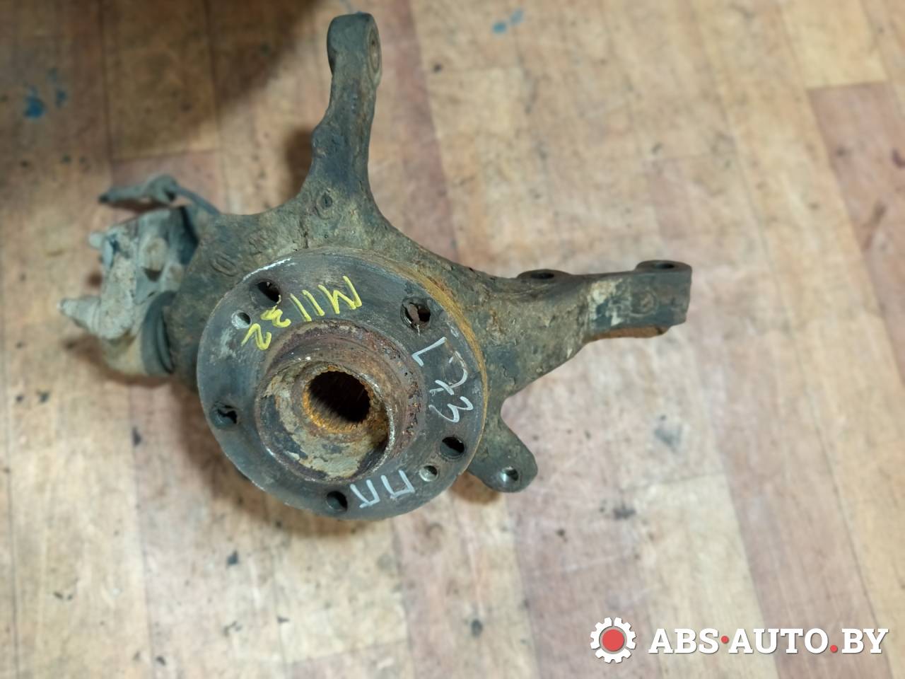 ступица передняя правая Renault Laguna 2 поколение 2005, 2.0 л., бензин, МКПП, универсал - фото №1