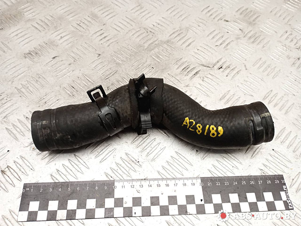 патрубок радиатора Toyota RAV4 2 поколение (XA20) 2003, 2.0 л., 1CD-FTV, дизель, МКПП, внедорожник 5 дв., 1657127080 - фото №1