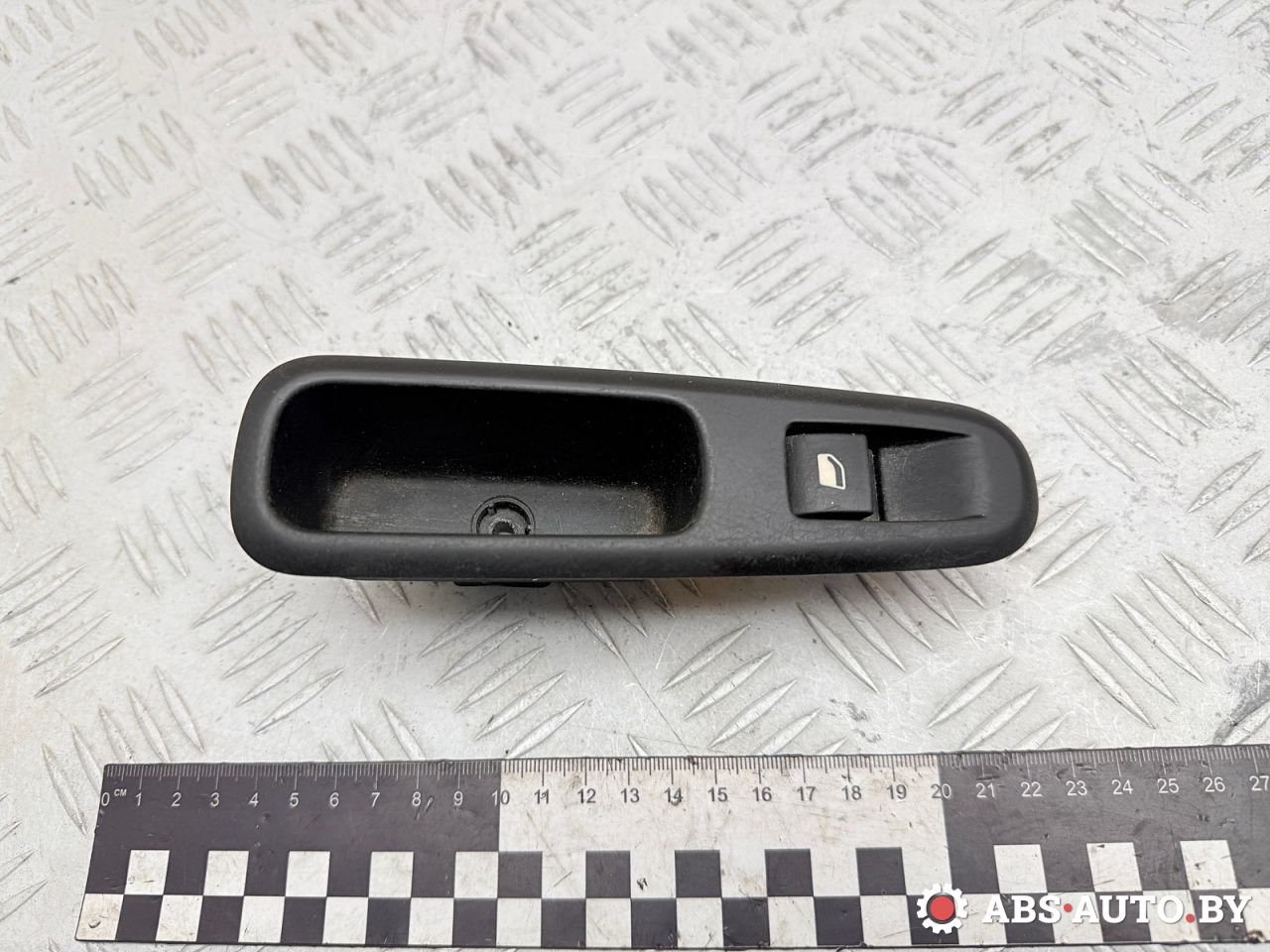 кнопка стеклоподъемника двери задней правой Peugeot 3008 1 поколение 2011, 2.0 л., RHH (DW10CTED4), дизель, робот, 96662297XT, 96652794ZD - фото №1