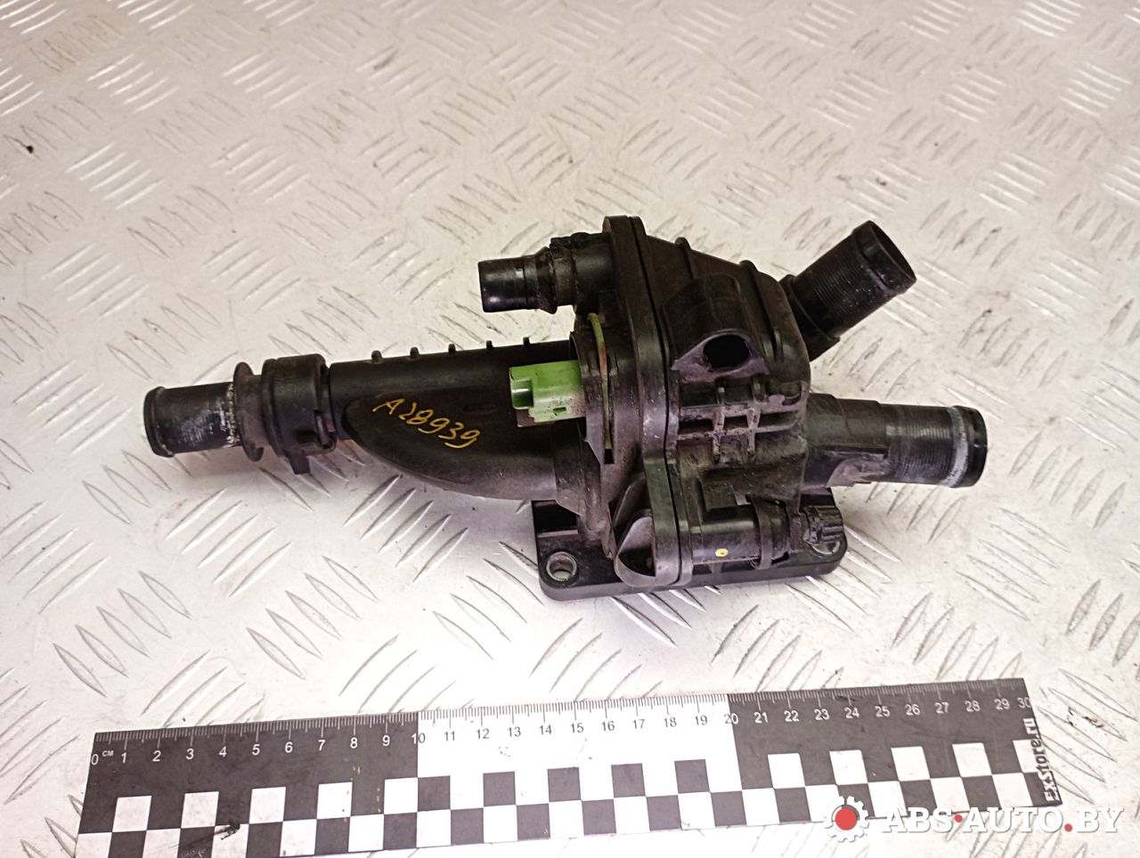 корпус термостата Peugeot 308 T9 2014, 1.6 л., дизель, МКПП, хетчбэк 5 дв., правый руль, 9684588980, 1336AX, SU001A0226 - фото №1