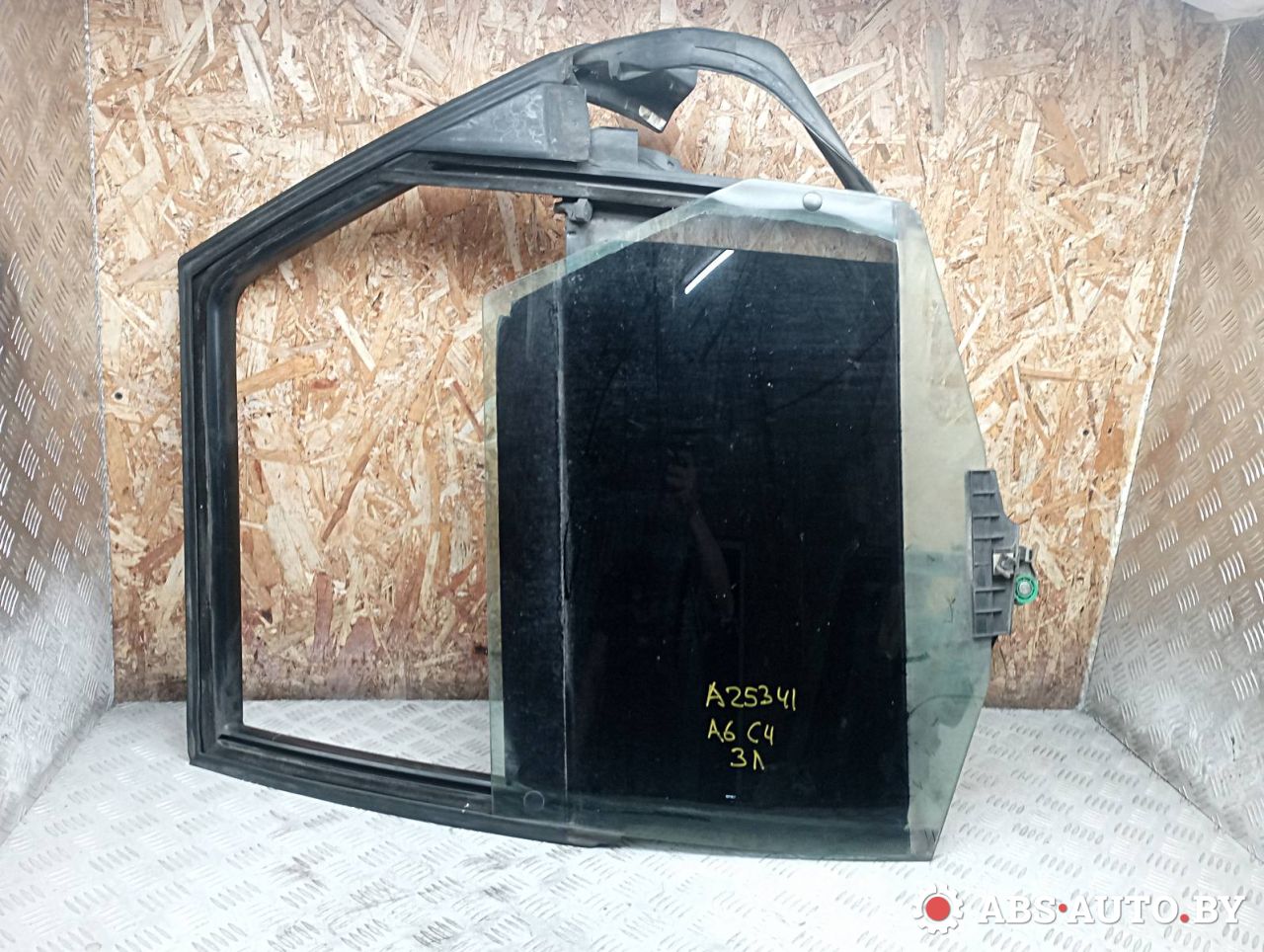 стеклоподъемник электрический задний левый Audi A6 4A/C4 1996, 4A9839439A, 0531826101 - фото №1