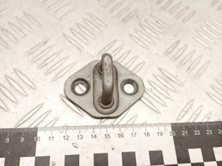 ответная часть (скоба) замка двери Toyota RAV4 2 поколение (XA20) 2003, 2.0 л., 1CD-FTV, дизель, МКПП, внедорожник 5 дв., 6941020110