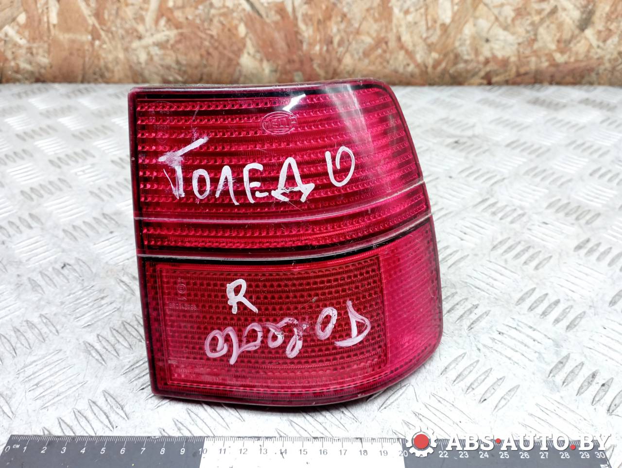 фонарь задний правый SEAT Toledo 1 поколение 1998, хетчбэк 5 дв., 96164800, 1L0945112A - фото №1