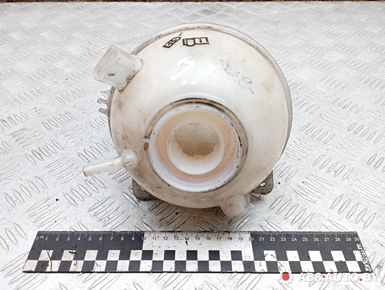 бачок расширительный Volkswagen Golf 4 поколение 2004, 1.9 л., дизель, 06A129061, KTZ1020DP, KTZ1020HS, 106CA0177AE, 106CA0177AZ, KTZ1020, 1C0121403, 1C0121403A, 1C0121403C, 1C0121407C, 1C0121407E, 1C0121407F, 1J0121403, 1J0121403A, 1J0121403B, 1J0121403E, 1J0121407, 1J0121407E, 1J0121407F - фото №1