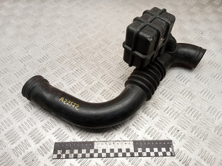 патрубок воздушного фильтра Ford Fiesta 4 поколение 1997, 1.3 л., бензин, 96BF9U512AE