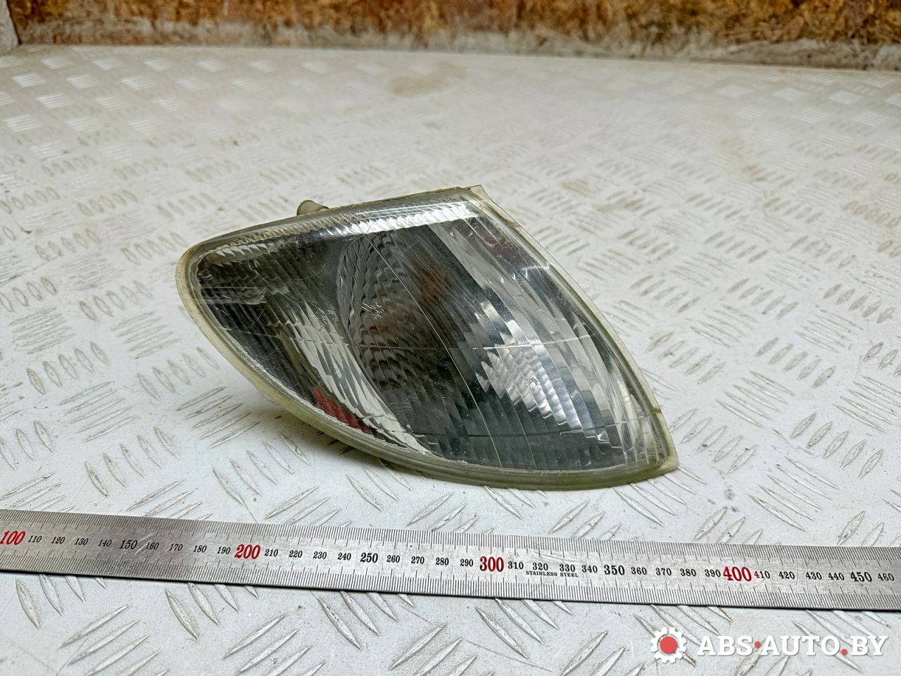 поворотник правый Renault Scenic 1 поколение (1996 - 1999), 1.6 л., K7M 702, бензин, МКПП, 7700831467, 88201095 - фото №1