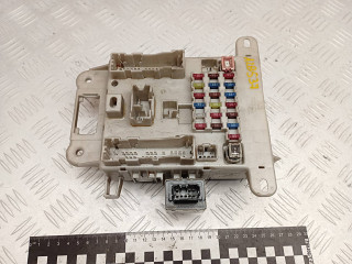 блок предохранителей Toyota RAV4 2 поколение (XA20) 2003, 2.0 л., 1CD-FTV, дизель, МКПП, внедорожник 5 дв., 8273142010