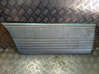 накладка двери (крышки) багажника Mitsubishi Galant 6 поколение 1991, MB477634