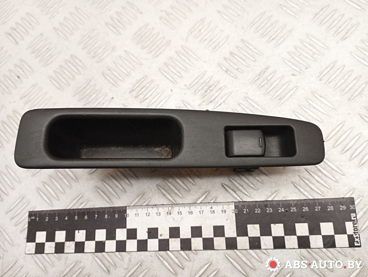 кнопка стеклоподъемника двери задней правой Nissan Qashqai 1 поколение 2008, 1.5 л., K9K 282, дизель, МКПП, правый руль, 82950JD000, 25411JD000 - фото №1