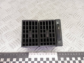 дефлектор обдува салона Audi 80 8C/B4 1995, 8A1820902A