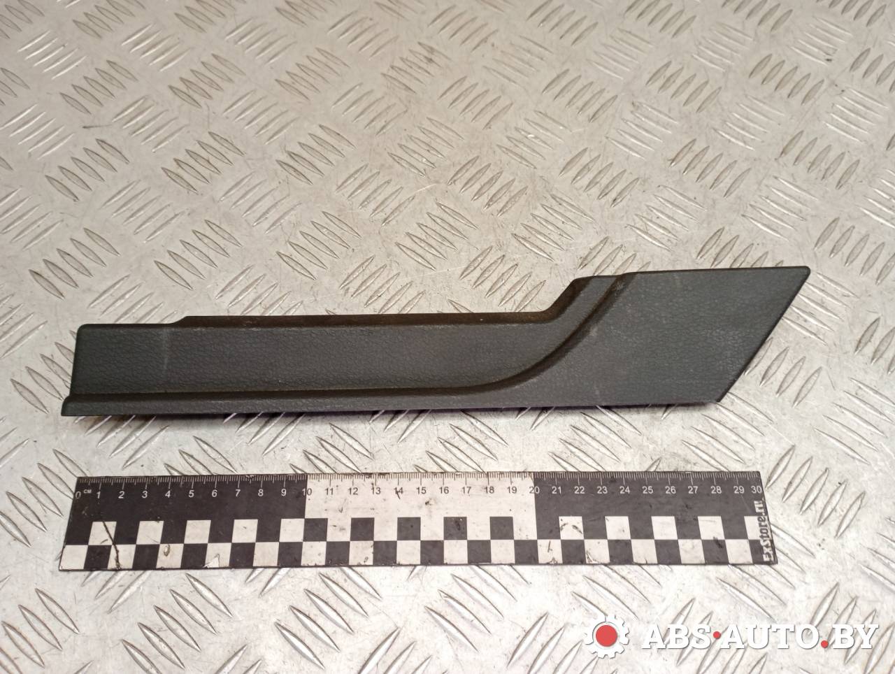 пластик (накладка) сиденья Volvo XC90 1 поколение 2005, 2.4 л., D 5244 T, дизель, АКПП, внедорожник 5 дв., полный подключаемый привод, правый руль, 8665616 - фото №1