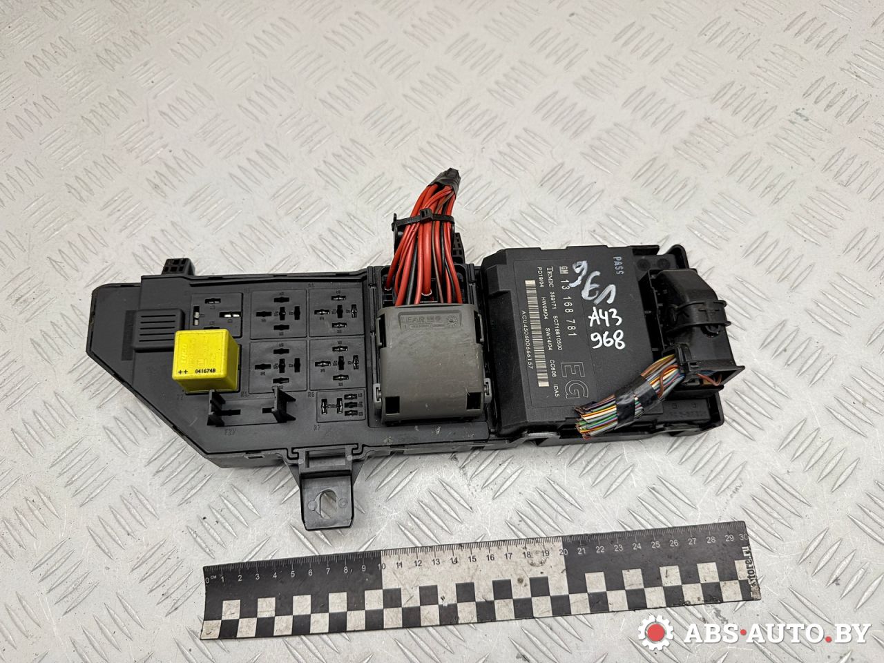 блок комфорта Opel Signum C 2004, 1.9 л., Z19DTH, дизель, МКПП, универсал, 13168781, 13181984 - фото №1