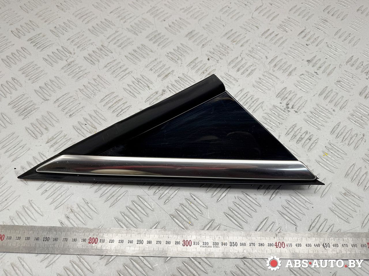 молдинг крыла Peugeot 3008 1 поколение 2011, 2.0 л., RHH (DW10CTED4), дизель, робот, 96842432XY - фото №1