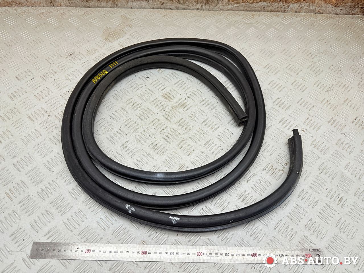 уплотнитель двери Renault Scenic 1 поколение (1996 - 1999), 1.6 л., K7M 702, бензин, МКПП - фото №1