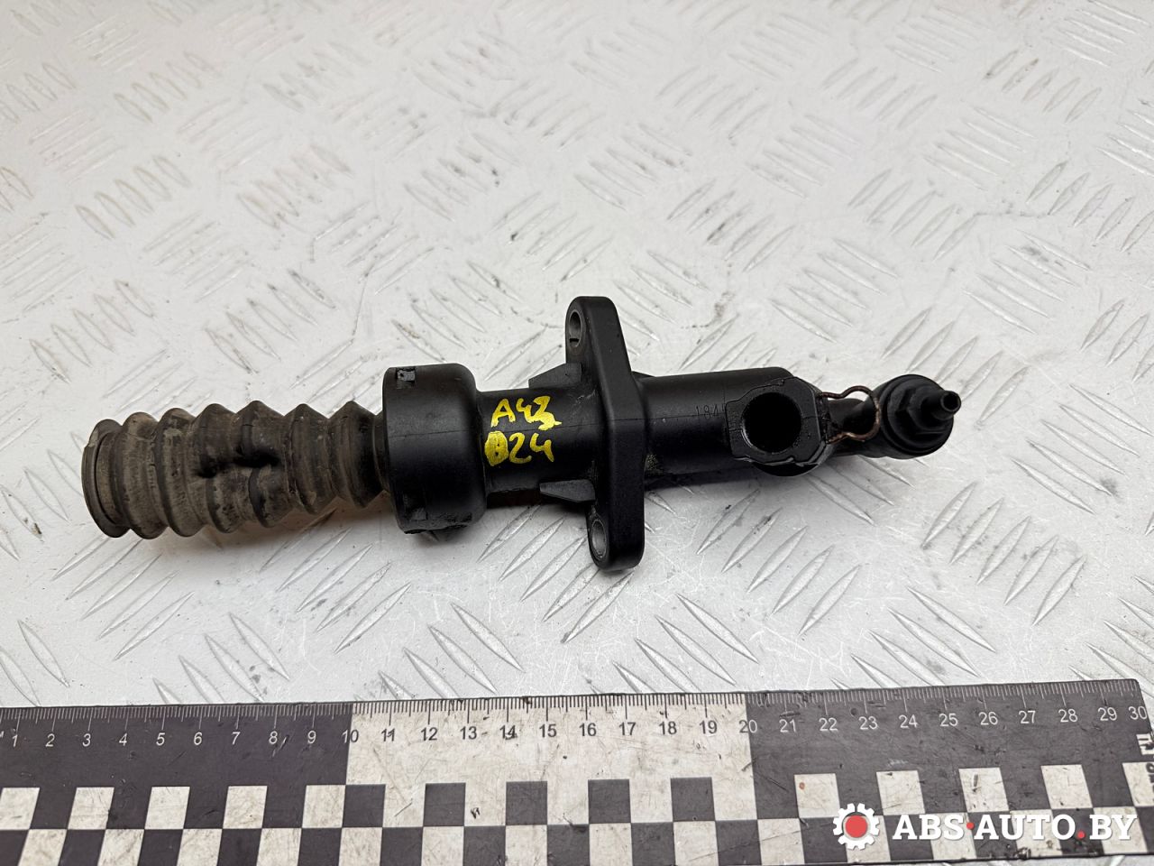 цилиндр сцепления рабочий Citroen C4 Grand Picasso 1 поколение 2006, 1.8 л., 6FY (EW7A), бензин, МКПП, 9681495580, 1440104580, CWZ1047FB, CWZ1047IA, CWZ9047IA, 512048010, 218270, 218299, 2182A7, 2182J0, 2182J4, 2182Y8, 96383977880, 9658592480, 9681465580, 9683977880, 6283605025, 6283605028, 874703, 874775 - фото №1