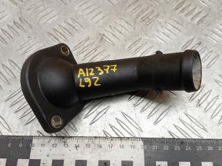 фланец (тройник) системы охлаждения Volkswagen Bora 1 поколение 2004, 1.6 л., бензин, МКПП, седан, 06A121121C, 06A121121F, 038121121D