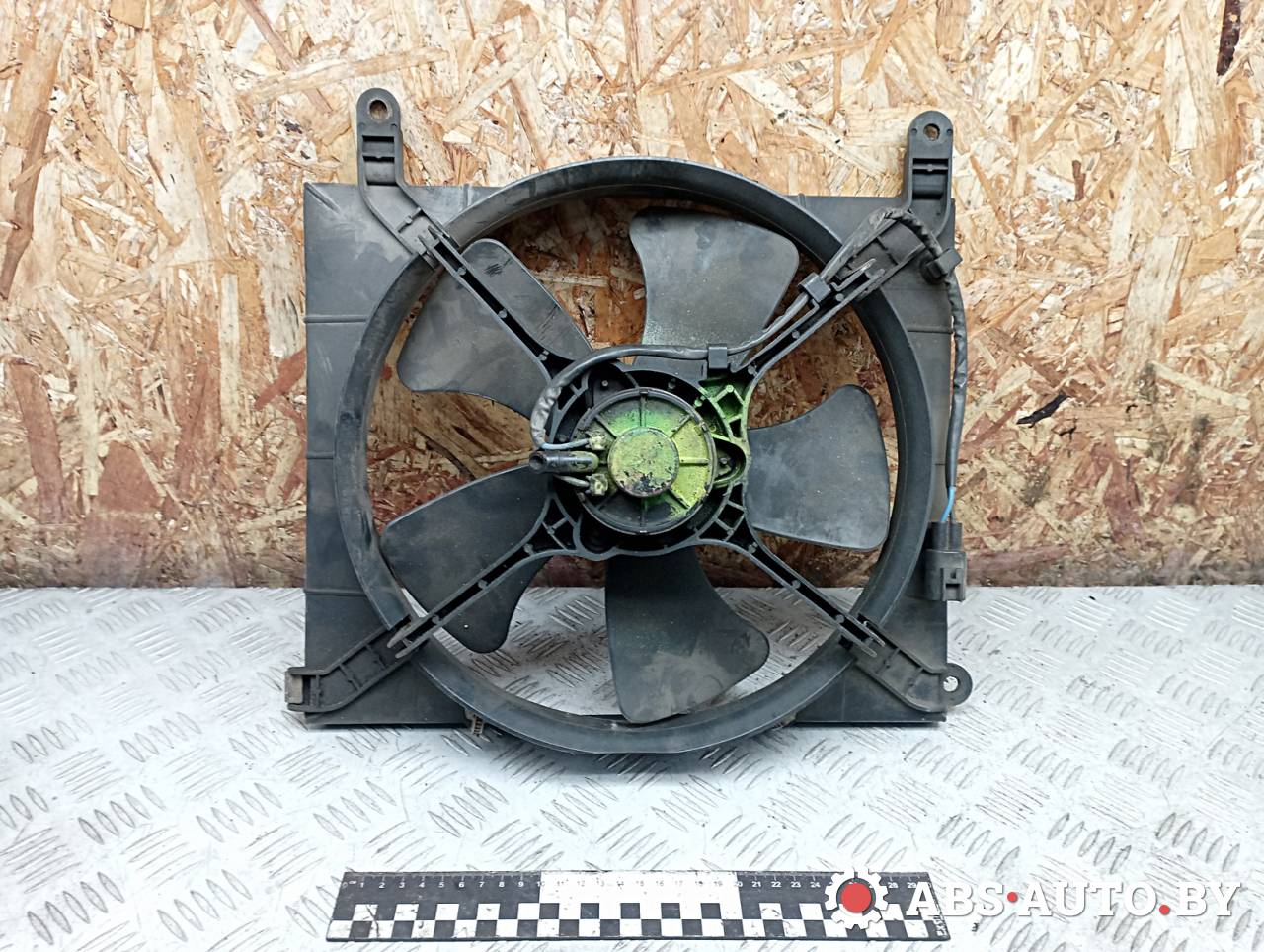 вентилятор радиатора Daewoo Nubira J100 1998, 1.6 л., бензин, 96181887 - фото №1